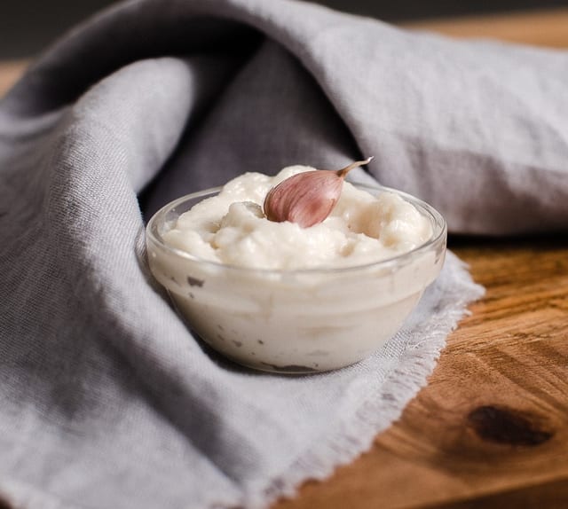 Toum Garlic Dip (1L).