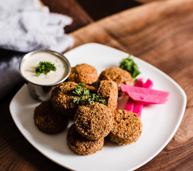 Falafel Tray (30 pieces).